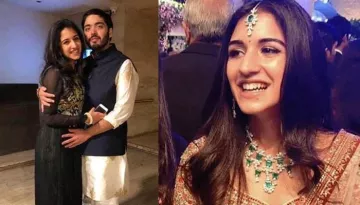 Unseen Pics Of Radhika Merchant Dazzling In Pink-Orange Lehenga At Akash-Shloka's Wedding Festivity