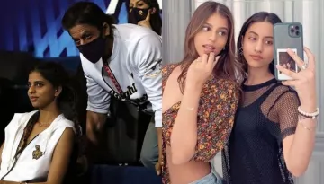 Shah Rukh Khan Celebrates Birthday In Dubai With Family, Suhana And AbRam Pose With Cousin Alia