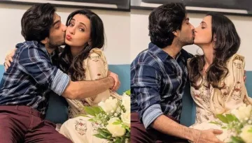 Sanaya Irani And Mohit Sehgal Sealed Their 5th Anniversary With A Kiss, Twinning In Red Outfits