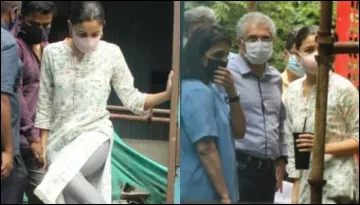 Alia Bhatt Hugs Neetu Kapoor As They Inspect Ranbir Kapoor's Bungalow While He Shoots In Delhi