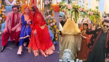 Shoaib Ibrahim Holds The 'Phoolon Ki Chadar' For Sister, Saba Who Dons A Golden And White Ensemble