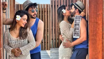 Mom-To-Be, Vinny Arora Shares A Cutesy Picture With Hubby, Dheeraj Dhopar, Flaunts Her Baby Bump