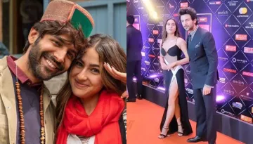 Sara Ali Khan Poses With Alleged Ex-Boyfriend, Kartik Aaryan, Fans Call It 'Awkward' [Video Inside]
