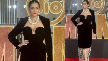 Sonam Kapoor Walks The Red Carpet Of Jio MAMI 2023, Netizens Mock Her: 'Chal Kaise Rahi Ho Behen'
