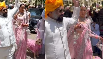Bride Sonnalli Seygall's First Look: Stuns In Baby Pink Saree, Arrives At Wedding Venue With Her Dog
