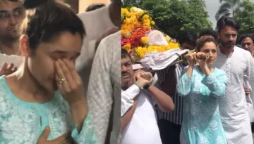 Ankita Lokhande Breaks Down During The 'Antim Yatra' Of Her Father, Gives 'Kandha' To Him