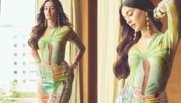 Ananya Panday Drops Pictures In A Vibrant Bodycon Dress, Netizen Says 'Constipated Expression'