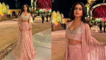 Nysa Gets A Shoutout From Her Mom, Kajol For Turning Into A Pink 'Desi Barbie' At The Ambani Soiree