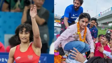 Vinesh Phogat Receives A Grand Welcome At Her Village With 750Kg Ladoos, Pagdi, Gold Medal, And More