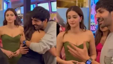 Kartik Aaryan Hugs Ex, Sara Ali Khan At 'Call Me Bae's Premiere, Ananya Panday's Reaction Goes Viral