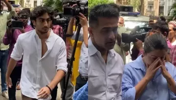 Amrita Arora's Husband, Shakeel Consoles His Devastated Wife, Arhaan Arrives After 'Nanu's Demise