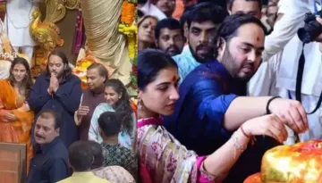 Newlywed, Anant Ambani And Radhika Merchant Take Bappa's Blessings, Shloka Mehta And More Join