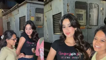 Janhvi Kapoor Looks Uncomfortable As A Fan Pushes Her For Selfie During 'Loveyapa' Screening