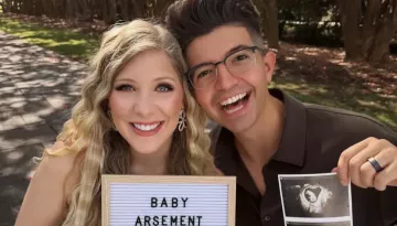 YouTubers PrestonPlayz And BriannaPlayz Reveal They Are Expecting First Child, 'Long Time Coming..'