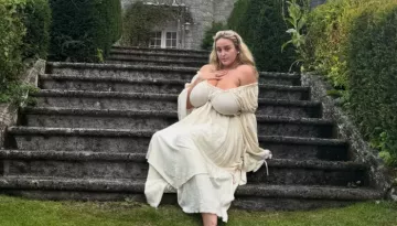 26-Yr-Old OnlyFans Star, Amelia Quest Recalls Nude Photo Leak, How Much She Earns On Adult Website?