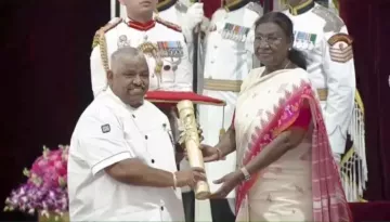 Chef Damu Passed Away At 72, He Made Guinness World Record By Making 617 Dishes In 24 Hours 30 Mins