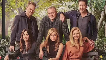 Matthew Perry Was At His Lowest During 'Friends' Reunion, Co-Stars Held Hands And Cried At Funeral