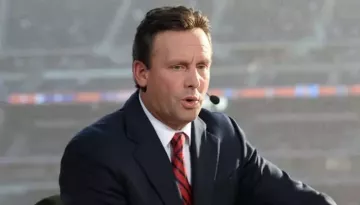 Karl Ravech's Massive ESPN Salary Revealed, Meet His Wife Diane Ravech And Kids Amid His Layoff