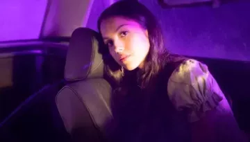 Olivia Rodrigo's Age Difference With New BF, Julian Croonenberghs, He Is An Investor, Played Hockey