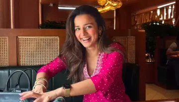 Meet 'Musafir Cafe' Star Mahima Makwana, Lost Dad When She Was 5 Months Old And Lived In A Chawl