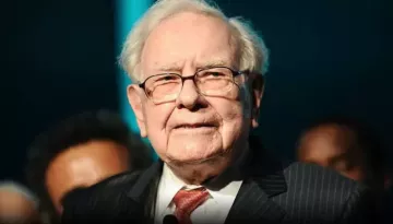 Meet Warren Buffett's Wife Astrid, Got Into A Relationship When He Was Still Married To His Ex