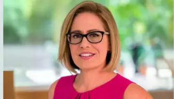 Kyrsten Sinema's Pic With A Fractured Foot In A Cast Surfaces Amid Her Affair With Matthew Ammel