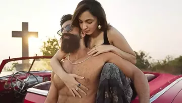 Yash Recalled He Panicked During An Intimate Scene, 'I Was Asked To Pull The Lead Actress' Saree'