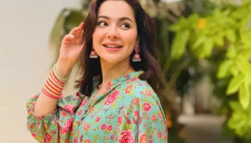 Pakistani Actress Hania Aamir's Unusual Behaviour In Video Goes Viral, Netizens Say, 'Is She Drunk?'