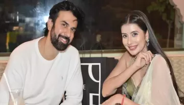 Charu Asopa Slams Reports Digging Out Old Remark On Rajeev Cheating On Her, 'I Choose Not To..'