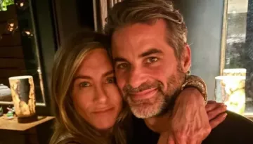 Jennifer Aniston's Closest Friends Reportedly Question Her Boyfriend, Jim Curtis' Intentions