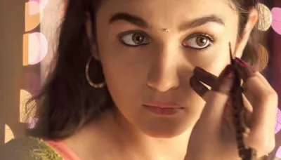  Complete Guide To Use 4 Basic Beauty Products That Will Give You An Instant Glow This Diwali   