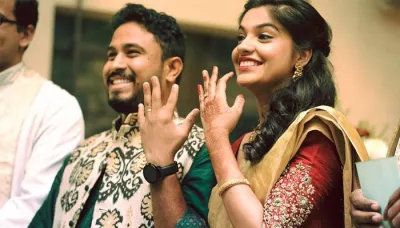  7 Unique Ways To Show Off Your Engagement Ring In Your Wedding Album   