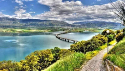 Top 10 Reasons Why You Should Choose Greece For Honeymoon