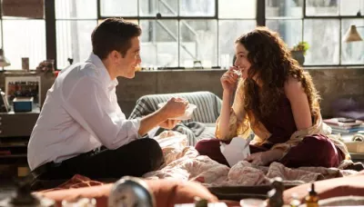  5 Reasons Smiling Is Just Not Enough To Show A Guy That You Like Him   