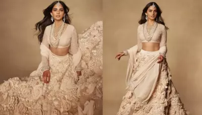  Isha Ambani Wore Sabyasachi Mukherjee's Huge 3D Flower Lehenga For Anant Ambani's Reception   