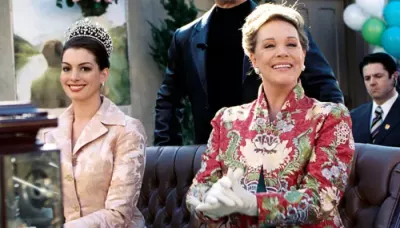  Julie Andrews Won't Return For 'Princess Diaries 3', Inside Her Estimated Salary As 'Queen Clarisse'   