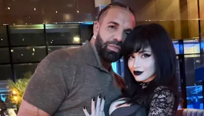  Amid 'Goth Baddie' Pinkchyu's Pre-Plastic Surgery Pics Surfacing, Her Age Gap With Drake Is In Focus   
