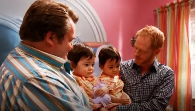  Modern Family's Original 'Lily' Twins Were Offered USD 34K Per Episode, Their Parents Made Them Quit   