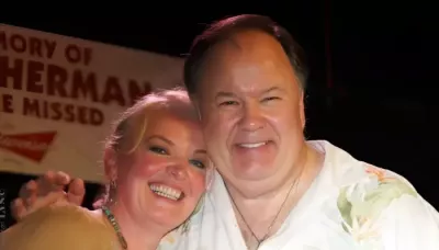  Who Was Dennis Haskins' Wife Sarah? All About 'Saved By The Bell' Star's Family Life Amid His Death   