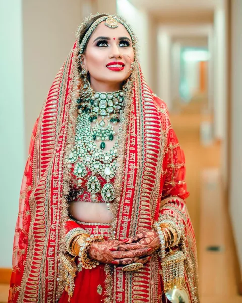 This Bride Wore A Sabyasachi Lehenga That Will Remind You Of Deepika ...