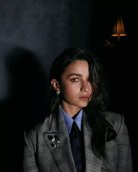 Alia Bhatt Dons Customised Suit, Charles And Keith Pumps, Gucci Shirt ...