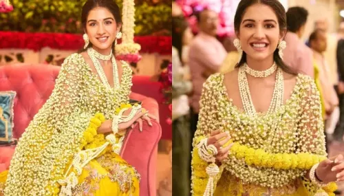 Radhika Merchant Picks Real 'Phoolon Ka Dupatta' For Haldi Ceremony, Styles It With Floral Jewellery