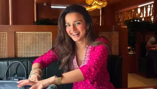 Meet 'Musafir Cafe' Star Mahima Makwana, Lost Dad When She Was 5 Months Old And Lived In A Chawl