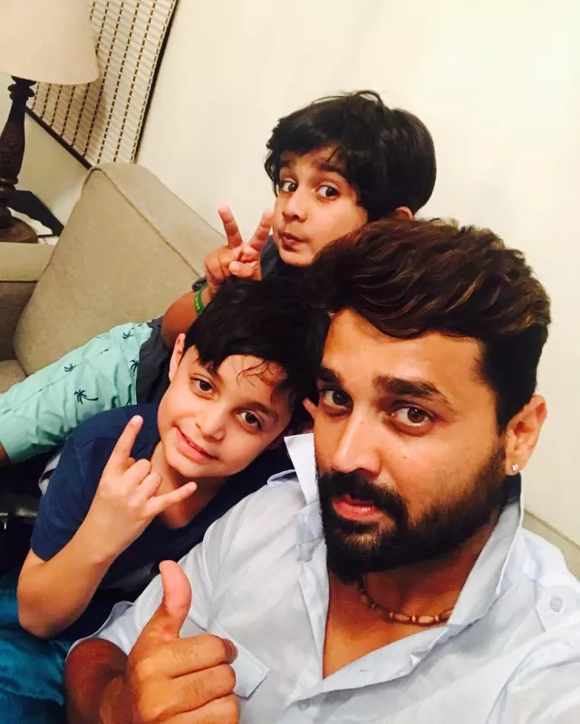 Indian Cricketer Murali Vijay And Wife Nikita Embrace Parenthood For