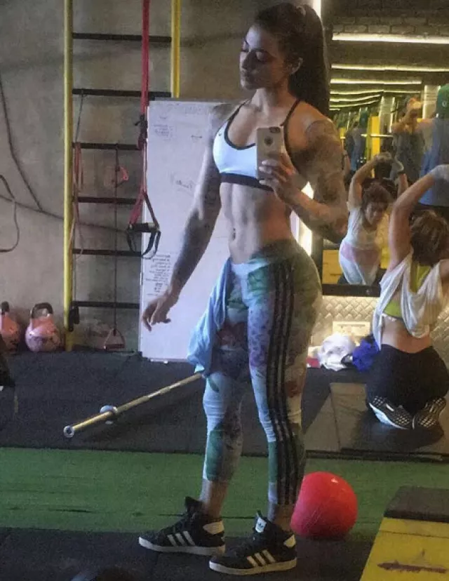 The Secrets Behind Bani J's Toned And Sculpted Body Are These 5 Diet ...