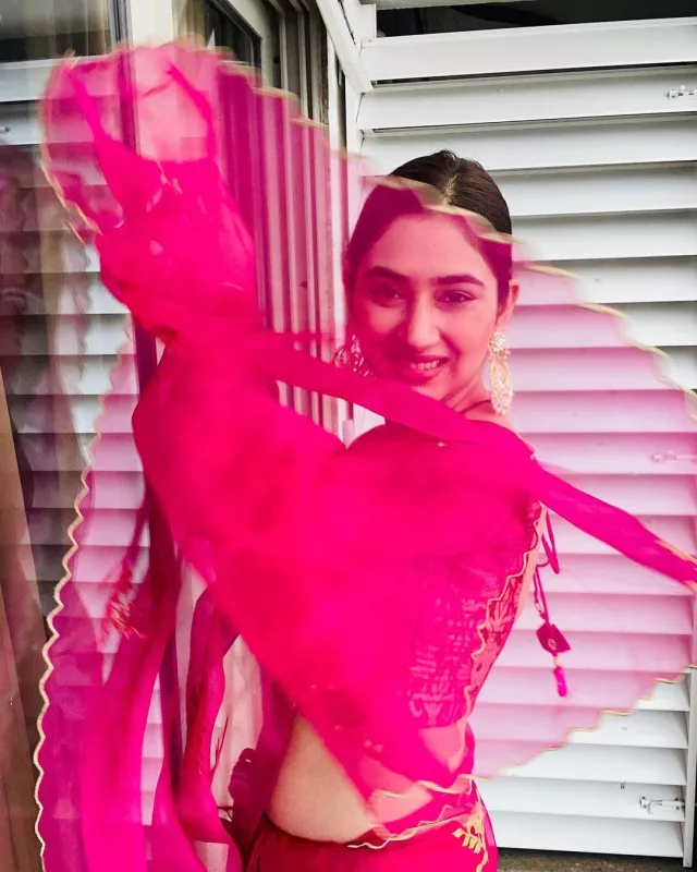 Rahul Vaidya Reveals How His Wife, Disha Parmar Helps Her Mom-In-Law In