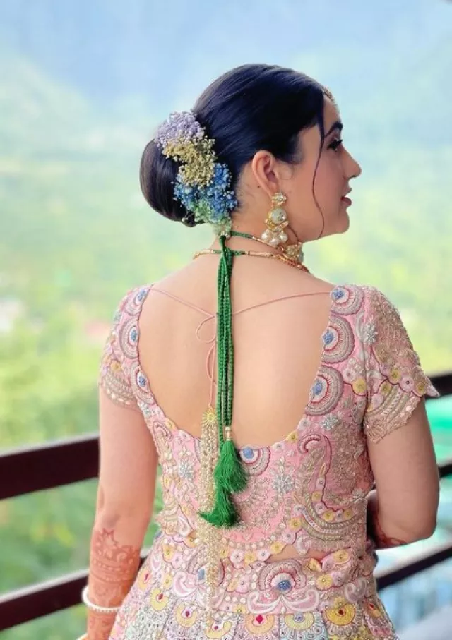 Bride Made A Unique Statement By Wearing A Pastel-Coloured Unicorn ...