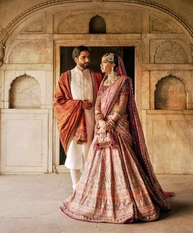 Bride Stunned In Tarun Tahiliani's Rose Pink 'Kashidakari' Lehenga With ...