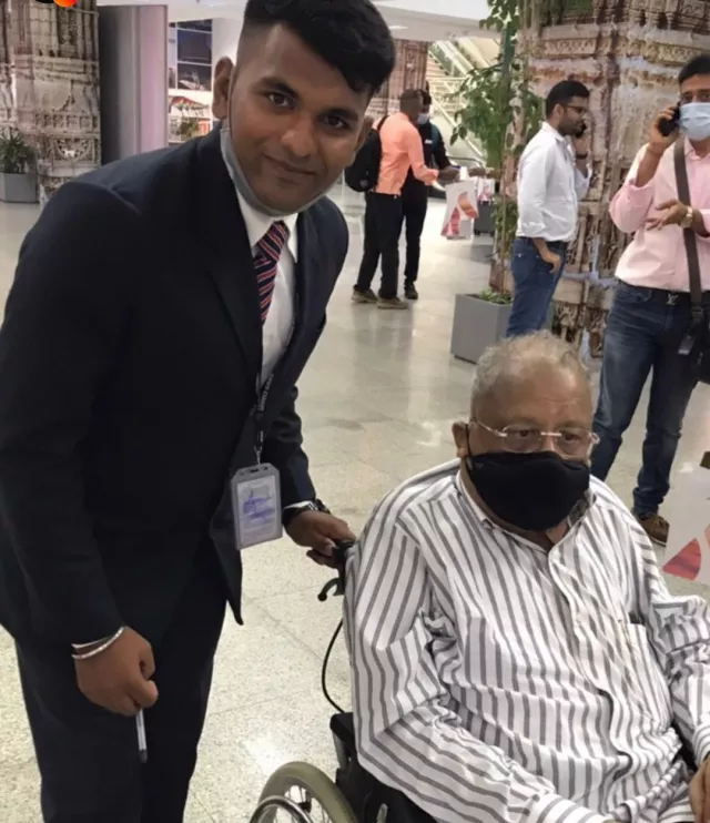 Rakesh Jhunjhunwala Survived By Wife, Rekha And 3 Children Story Of A