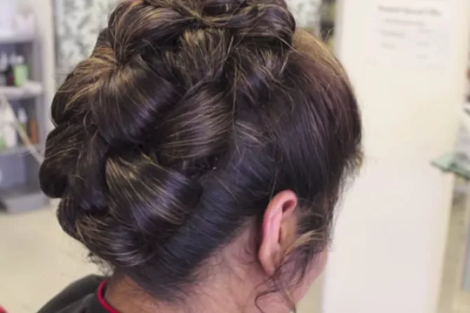 6 Best Trendy Bun Hairstyles for Indian Brides